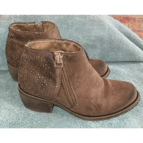 Harper Canyon Brown Ankle Boots with Small Heels and Zipper (13) - Picture 2 of 5